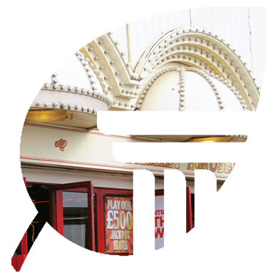 alex-stone-Xfkv3SmD2ZY-unsplash Blackpool amusements